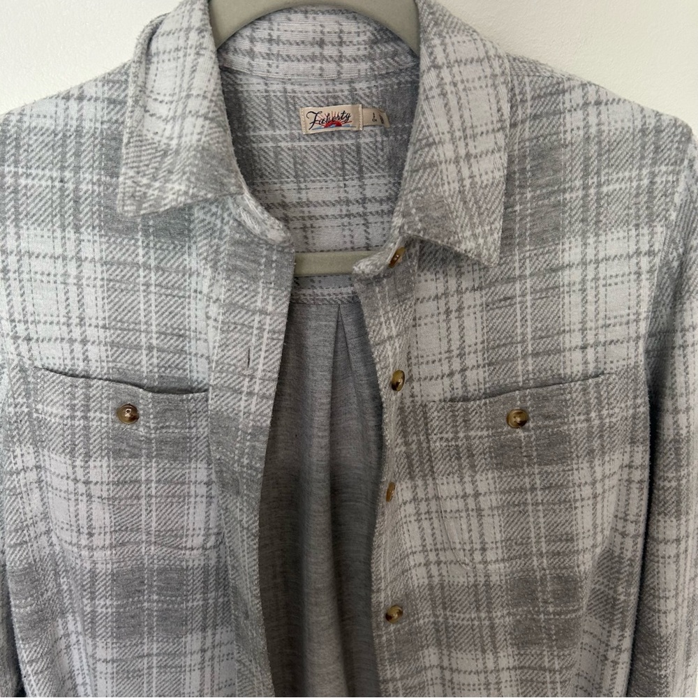 Women's Faherty Legend™ Sweater Shirt Grey Plaid Size Small - Picture 3 of 7